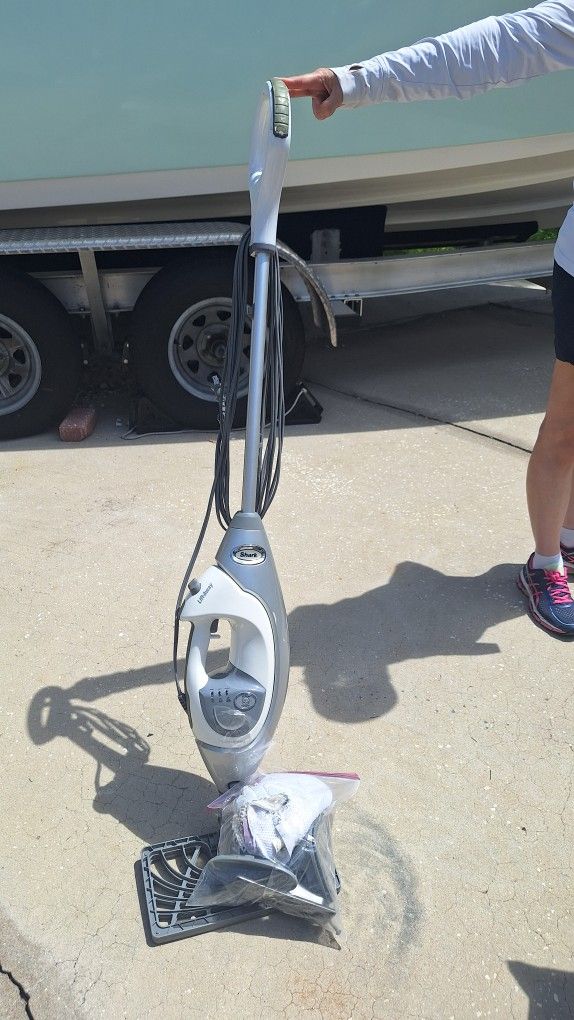Shark Steamer