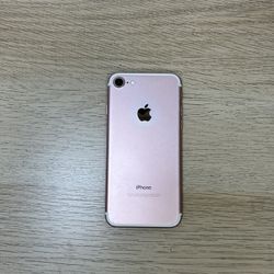 iPhone 7 - Unlocked - 32GB