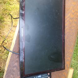 Samsung HDTV monitor 23" With Remote Control
