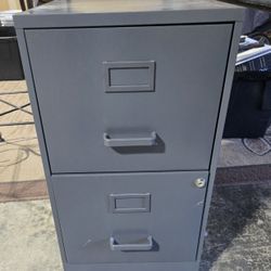 METAL FILING CABINET