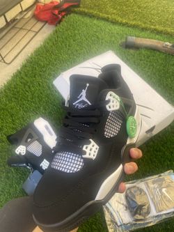 Jordan 4 White Thunders