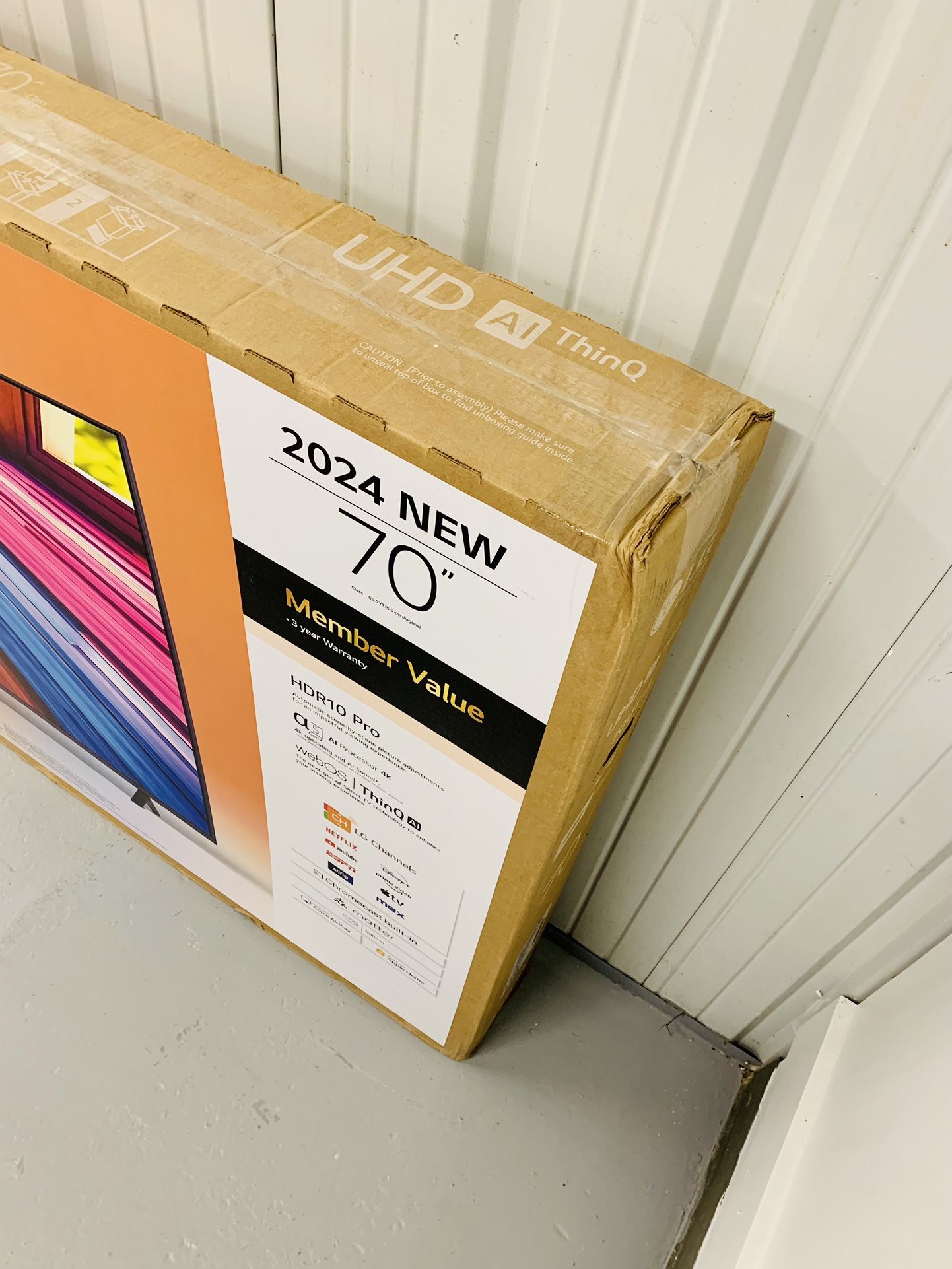 LG 70" UT7550 4K UHD ThinQ AI Smart TV Brand New In Box Delivery Available
