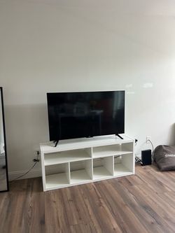 Roku LCD Tv 43”