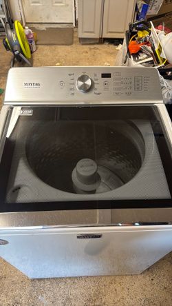 MAYTAG clothes washer