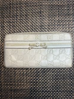 Gucci Guccissima Bow Wallet