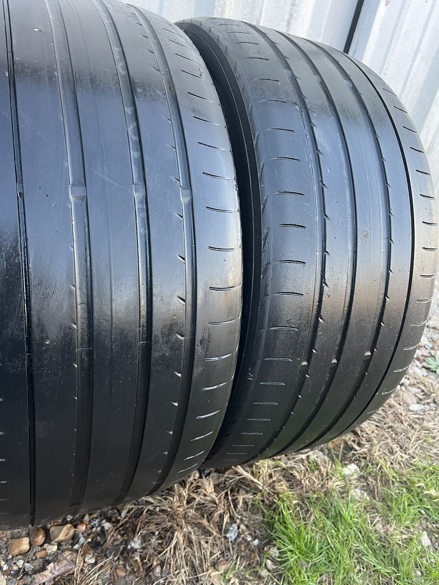 2 Tires 245 35 19 Yokohama