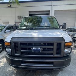 2012 Ford E-150