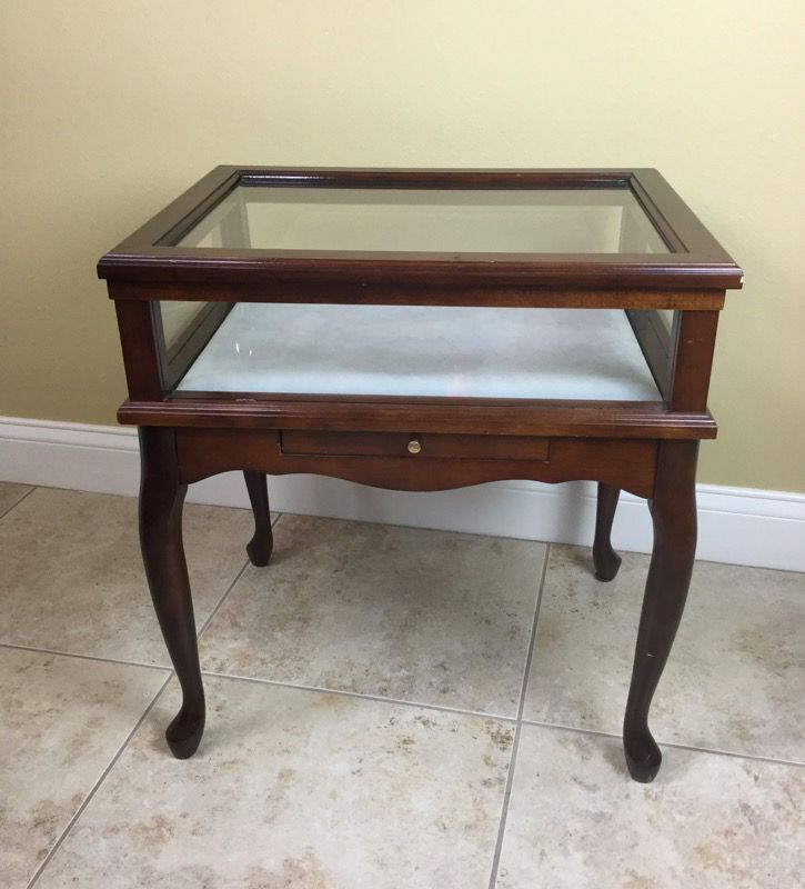 The Bombay Company Glass Display Table Curio Cabinet Queen Anne
