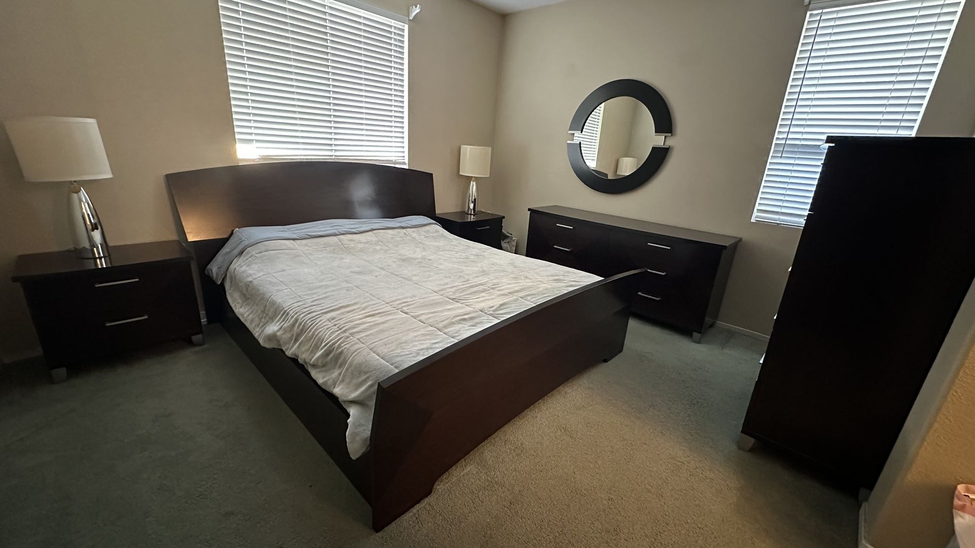 Cal king 6 Piece Bedroom Set