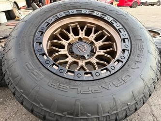 Rines en oferta,🤩💢 NUEVAS 17x9 lockof R con llantas todo terreno excelente condición