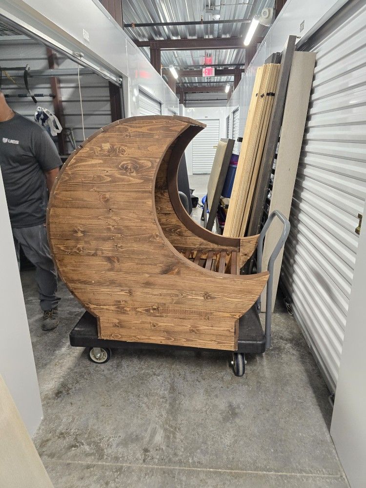 Custom Halfmoon Baby Bed