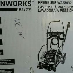 PRESSURE  WASHER  GREENWORKS.