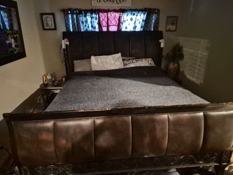 Cali king wood and leather headboard