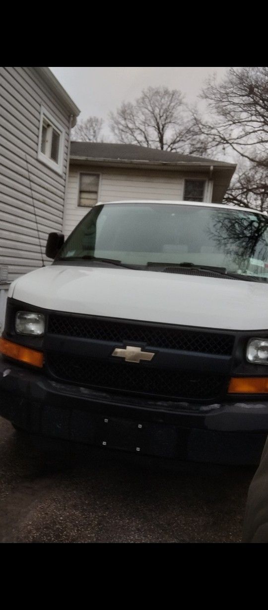 Chevy Express Motor Knocking Mechanic Special