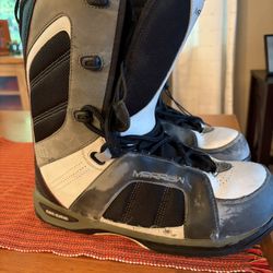Used Men's MORROW SNOWBOARD BOOTS Size 12