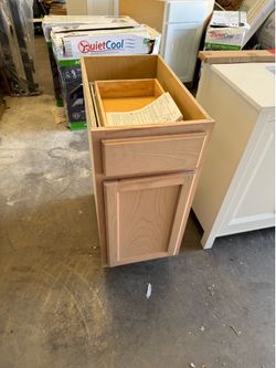 Kitchen cabinet