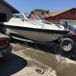 Bayliner boat