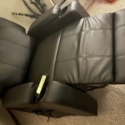 Leather rocking Recliner 