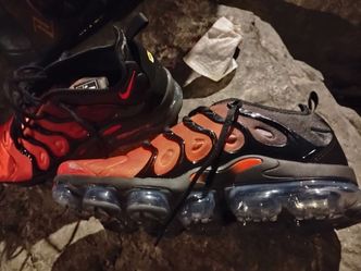 Nike Air VaporMax (Orange & black) size 10