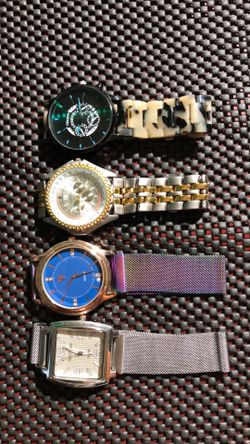 4 watch’s for man ready work for $ 40 dollars or $ 15 dollars each
