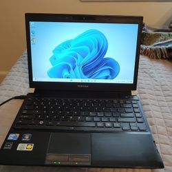 Toshiba 13.3" Win11 Pro, MS Office