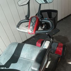 GOGO Elite Traveller PLUS 4-Wheel Mobility Travel POWER SCOOTER! LIKE NEW! LONG LASTING BATTERY INCLUDED!