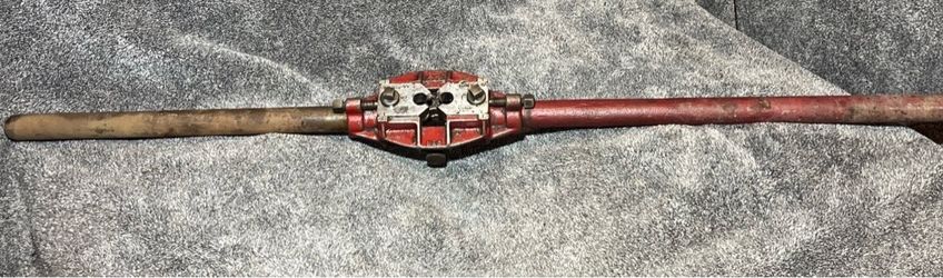 Heavy Cast Iron & Steel Vintage American Pipe Co. Pipe Threading Tool Assembly