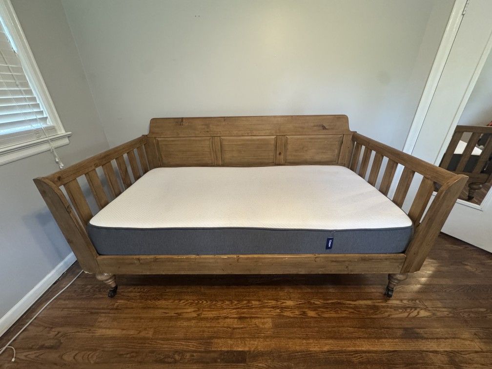 Together Or Separate :Magnolia Home Daybed With Casper Mattress 