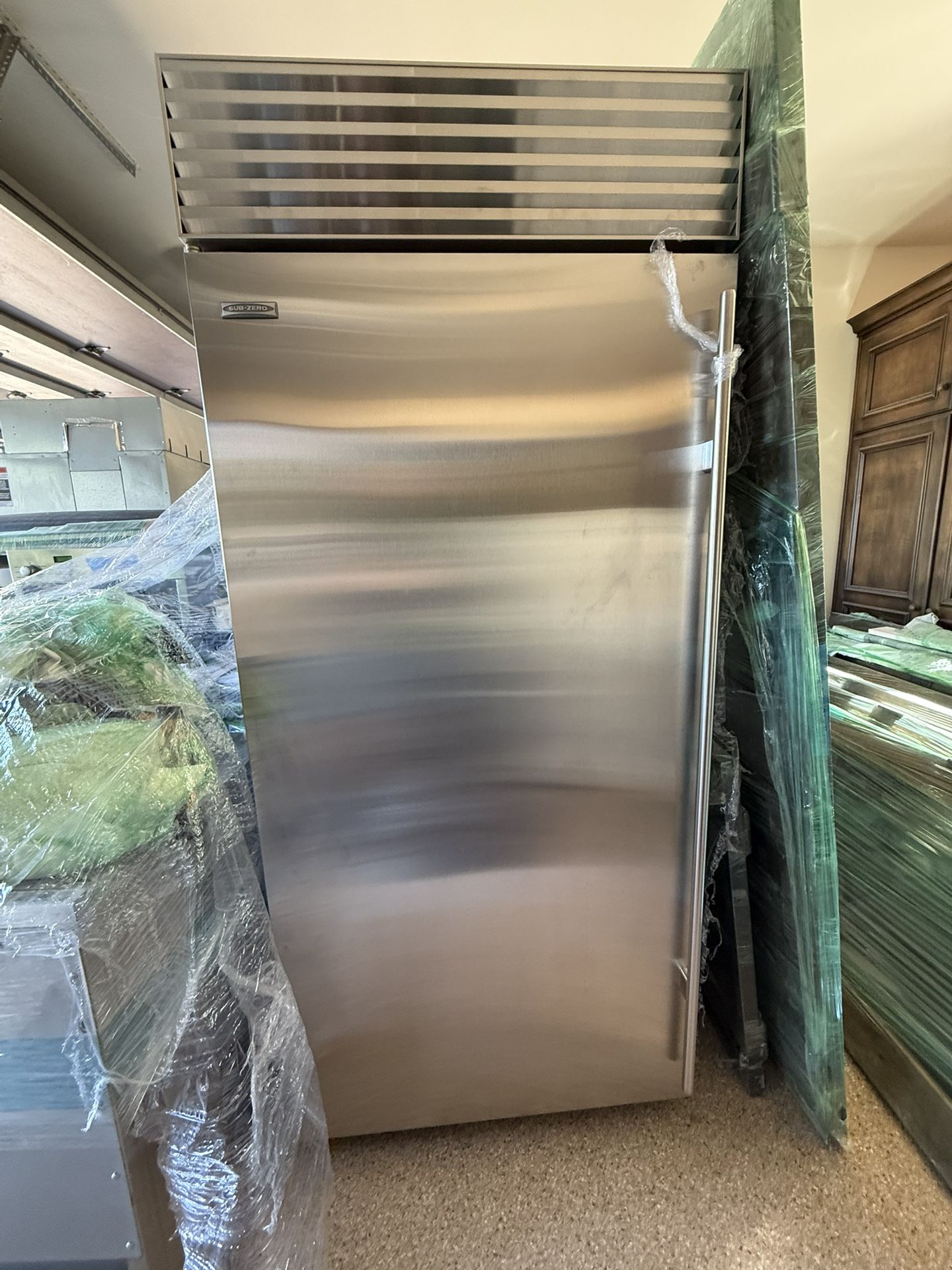 Sub-Zero (Wolf) Refrigerator & Freezer - Like New!