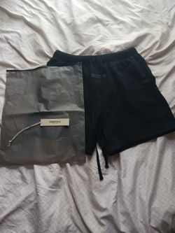Essentials Shorts