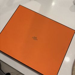 Authentic- HERMES Sandals (Gold) Size 9 Woman