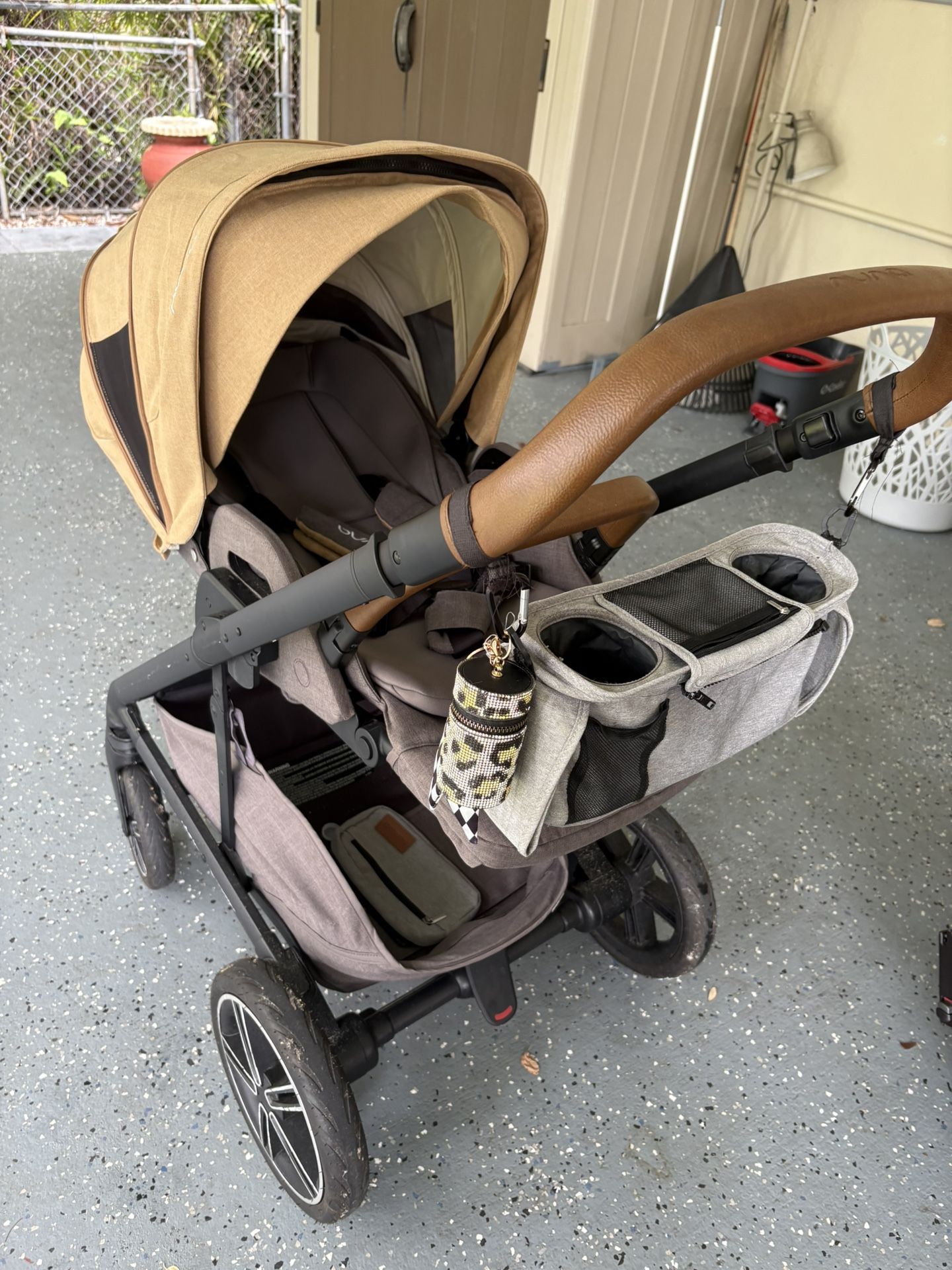 Nuna Travel System With 1 Car Seat Base