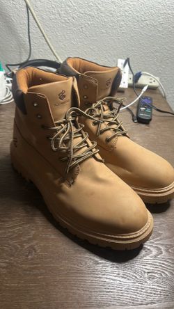 Rocawear boots