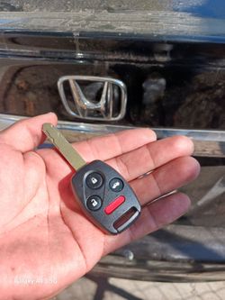 Car Keys / Fobs / Llaves De Carro