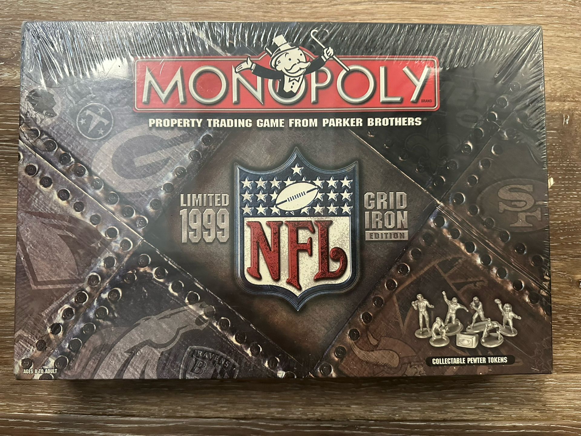 Monopoly Game NFL Grid Iron 1999 NEW