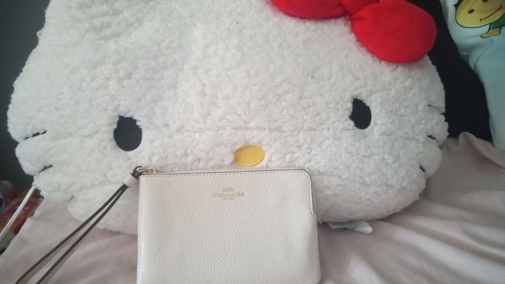 New Coach Small Wristlet