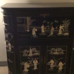 Black Lacquered Real Wood Asian Bar