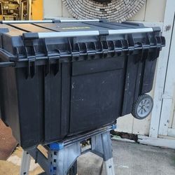 dewalt 38in storage tool box 