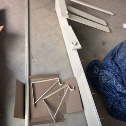 GRATIS - FREE - Closet Shelf, Supporting Cleats, Closet Rod, 