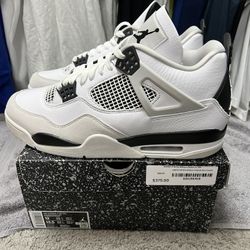 Air Jordan 4 Retro “Military Black” Size 12