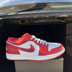 Low Top Air Jordan’s Red/white Size 9 