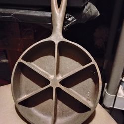 Antique Corn Bread Skillet