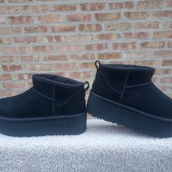 UGG Classic Ultra Mini Platform Black Color US Size 7 