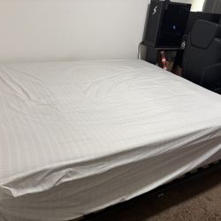 Cali King Bed