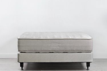 Custom Comfort Organic Cambridge Mattress with Box Spring