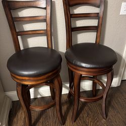 Set of 2 wooden barstools