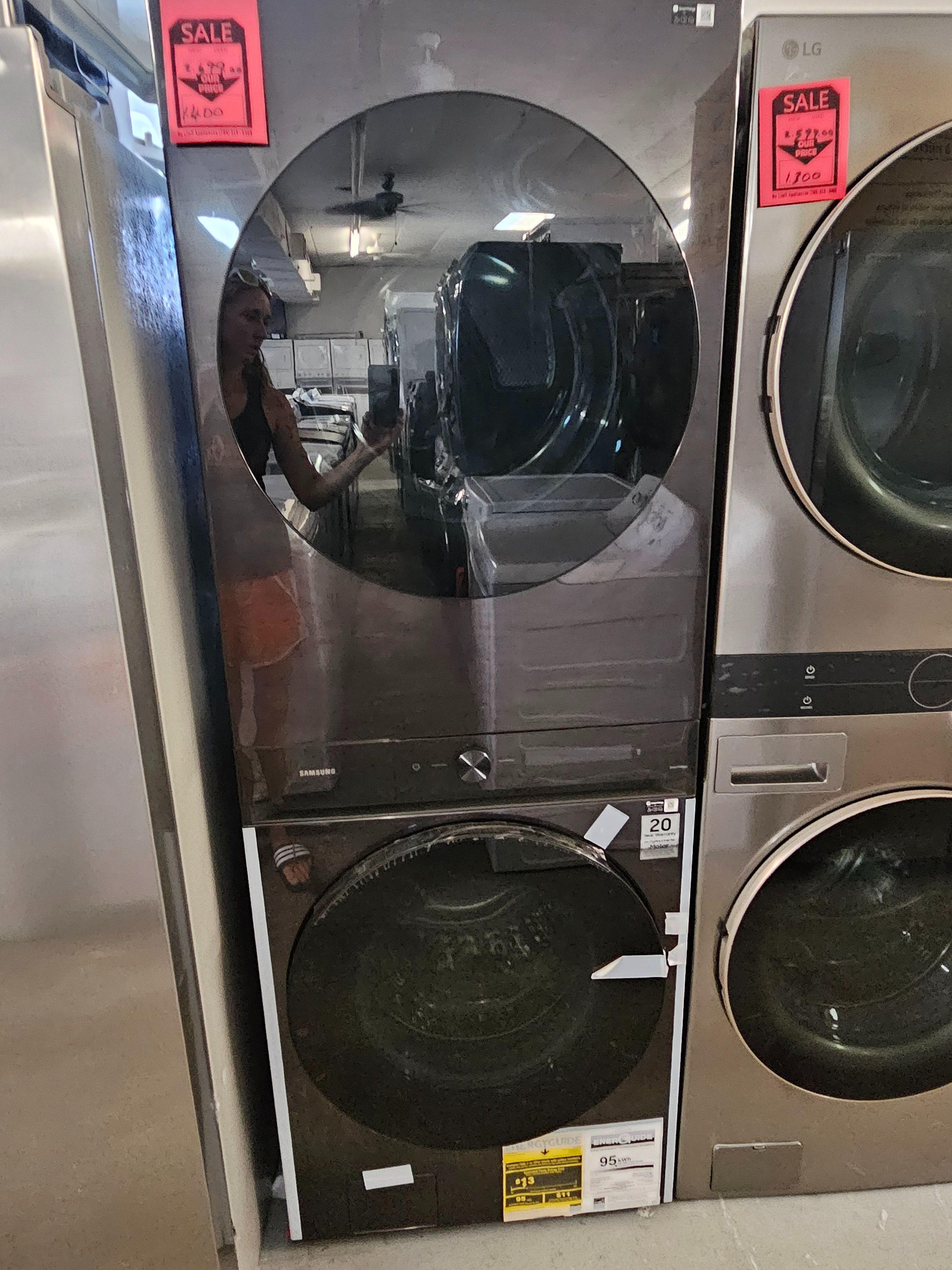 Brand New Samsung BESPOKE Smart Laundry Hub Front Load Washer/ Electric Dryer