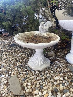 Vintage Cement Garden Birdbath Shabby Chic 