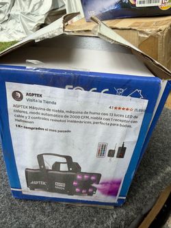 AGPTEK Máquina de niebla, máquina de humo con 13 luces LED de colores, modo automático de 2000 CFM, niebla con. 1 receptor con cable y 2 controles rem