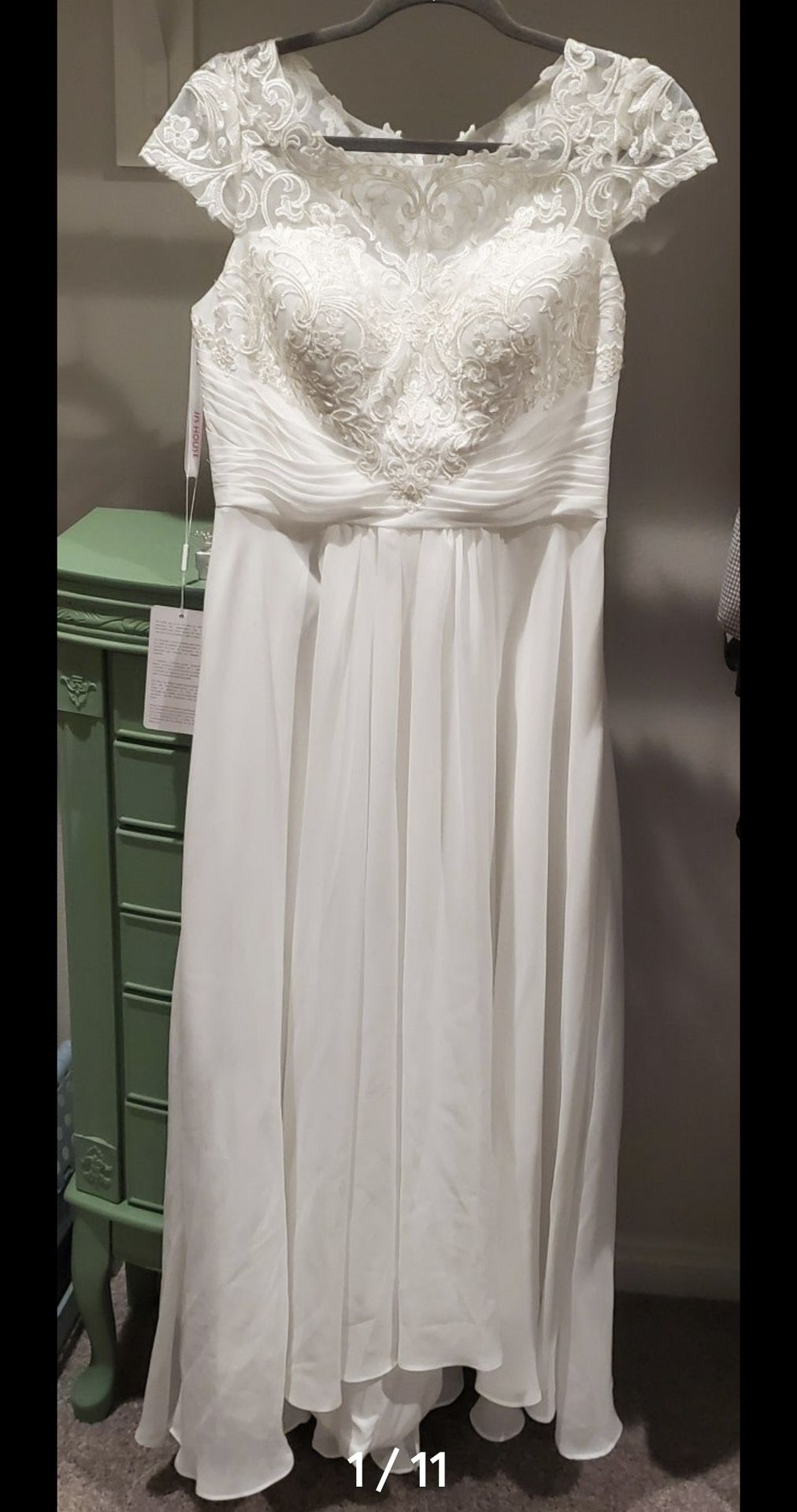 NWT Ivory Wedding Dress